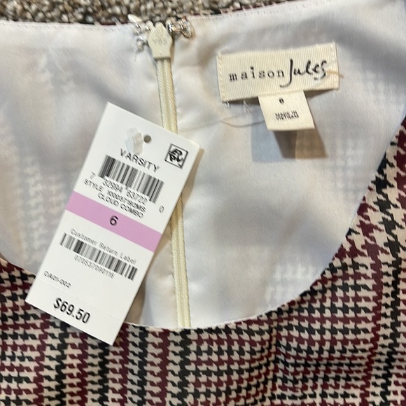 Madison Jules Plaid Dress - Picture 3 of 3